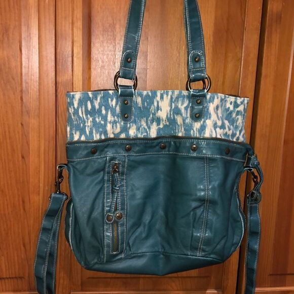 2 Purses in 1!!  Sparrow True brand. See photos! - Picture 2 of 6